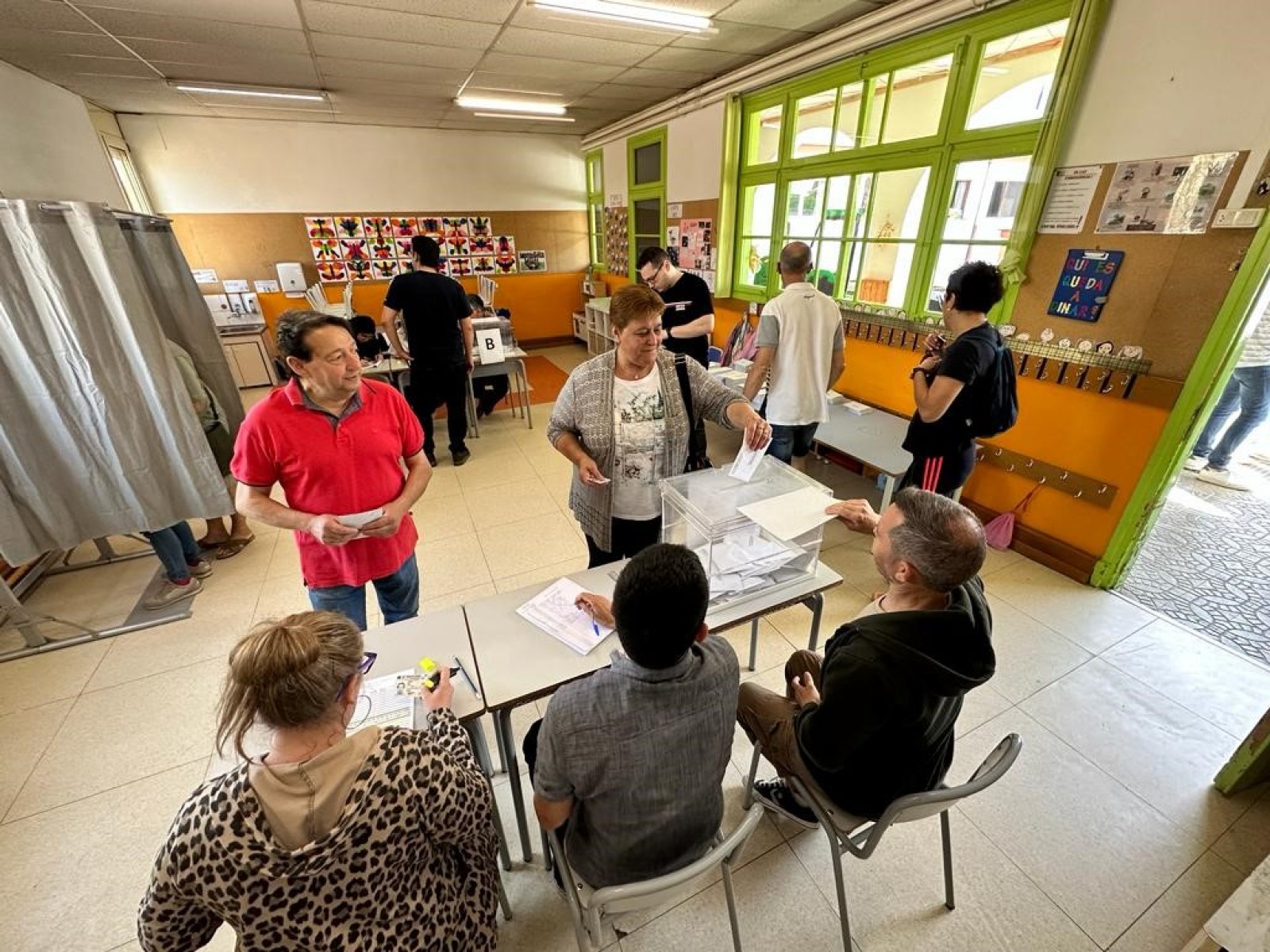 Baixa participació, com arreu de Catalunya, en les eleccions d'aquest diumenge a Manlleu