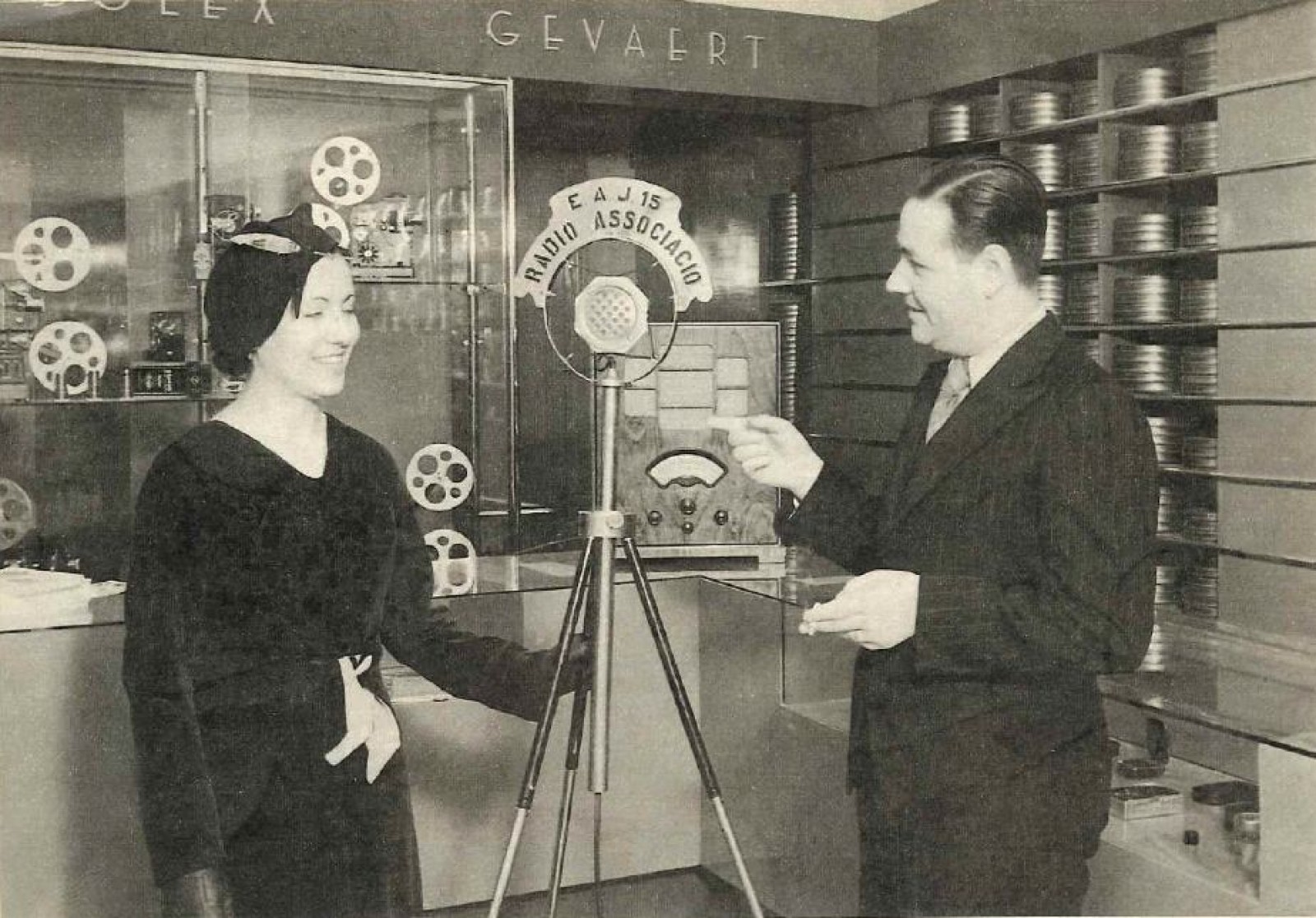 Catalunya celebra el centenari de la ràdio