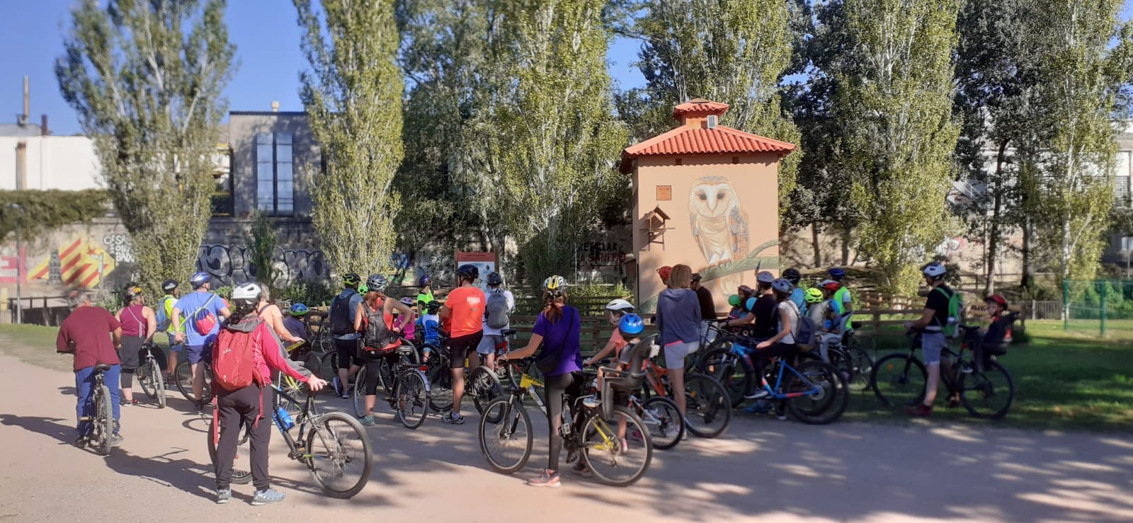 Participants en la pedalada de l'edició del curs passat