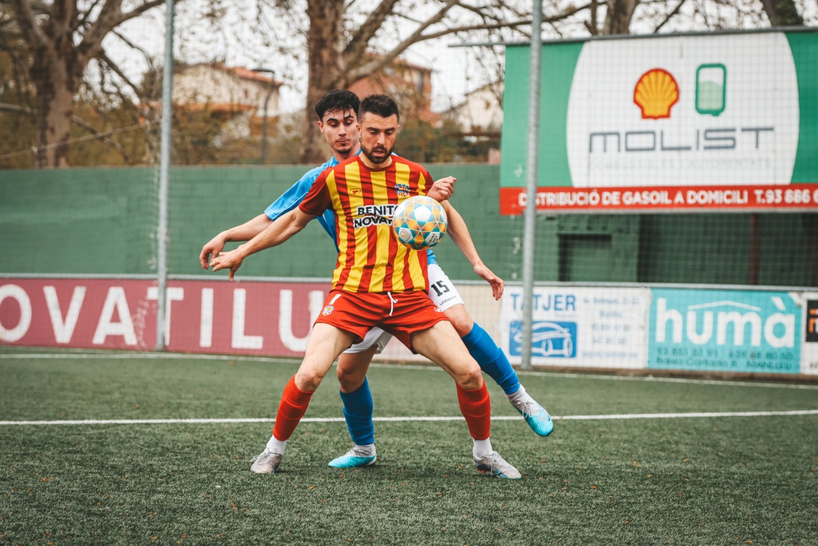 Toni Rossell va ser l'autor de l'únic gol manlleuenc