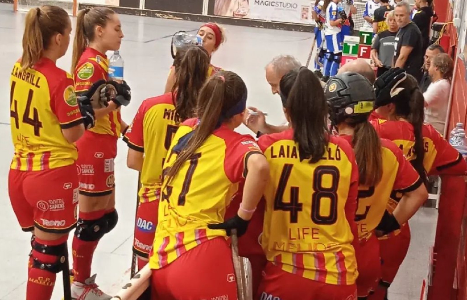 Debut amb derrota clara a l'OK Lliga femenina