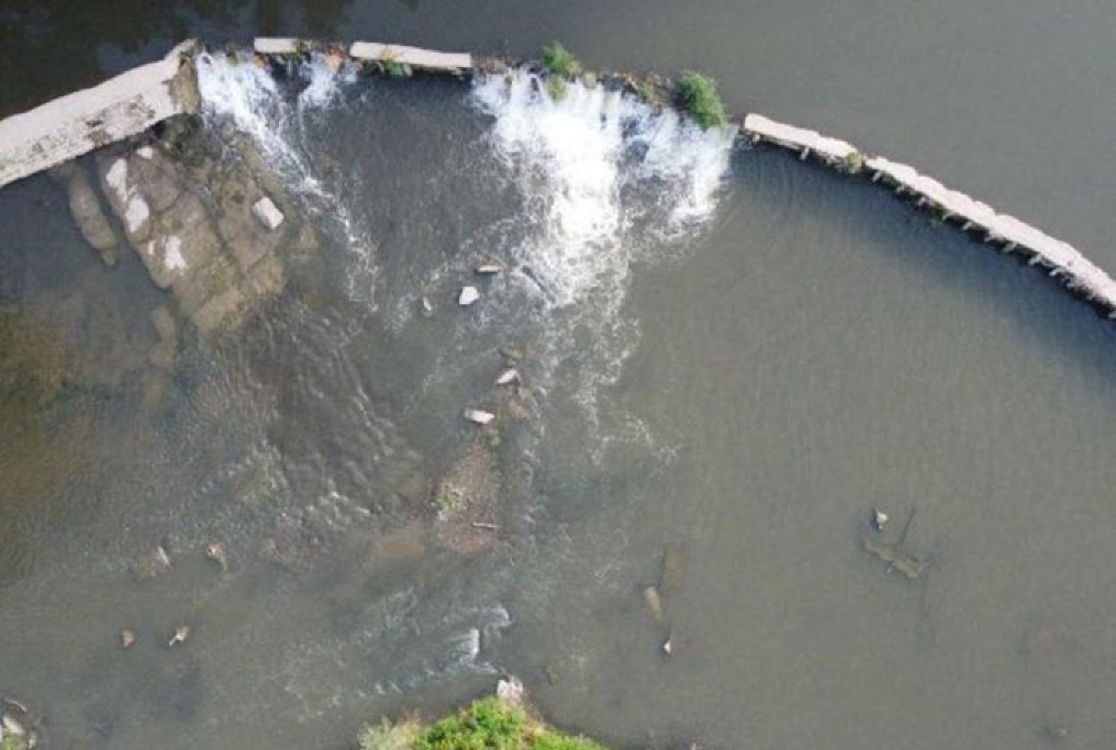 La resclosa de Can Buxó, al seu pas per Manlleu