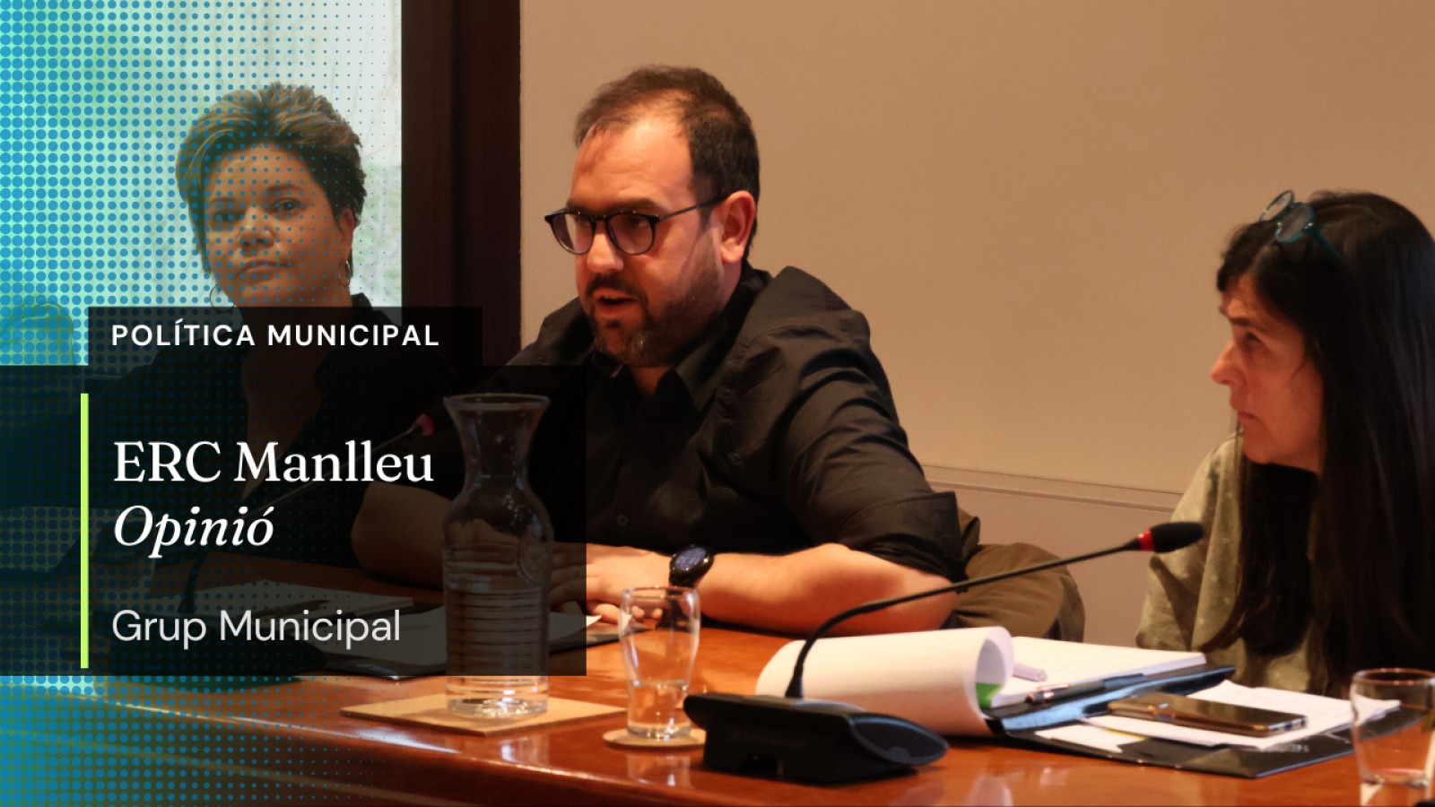 L'article el firmen els tres regidors del partit