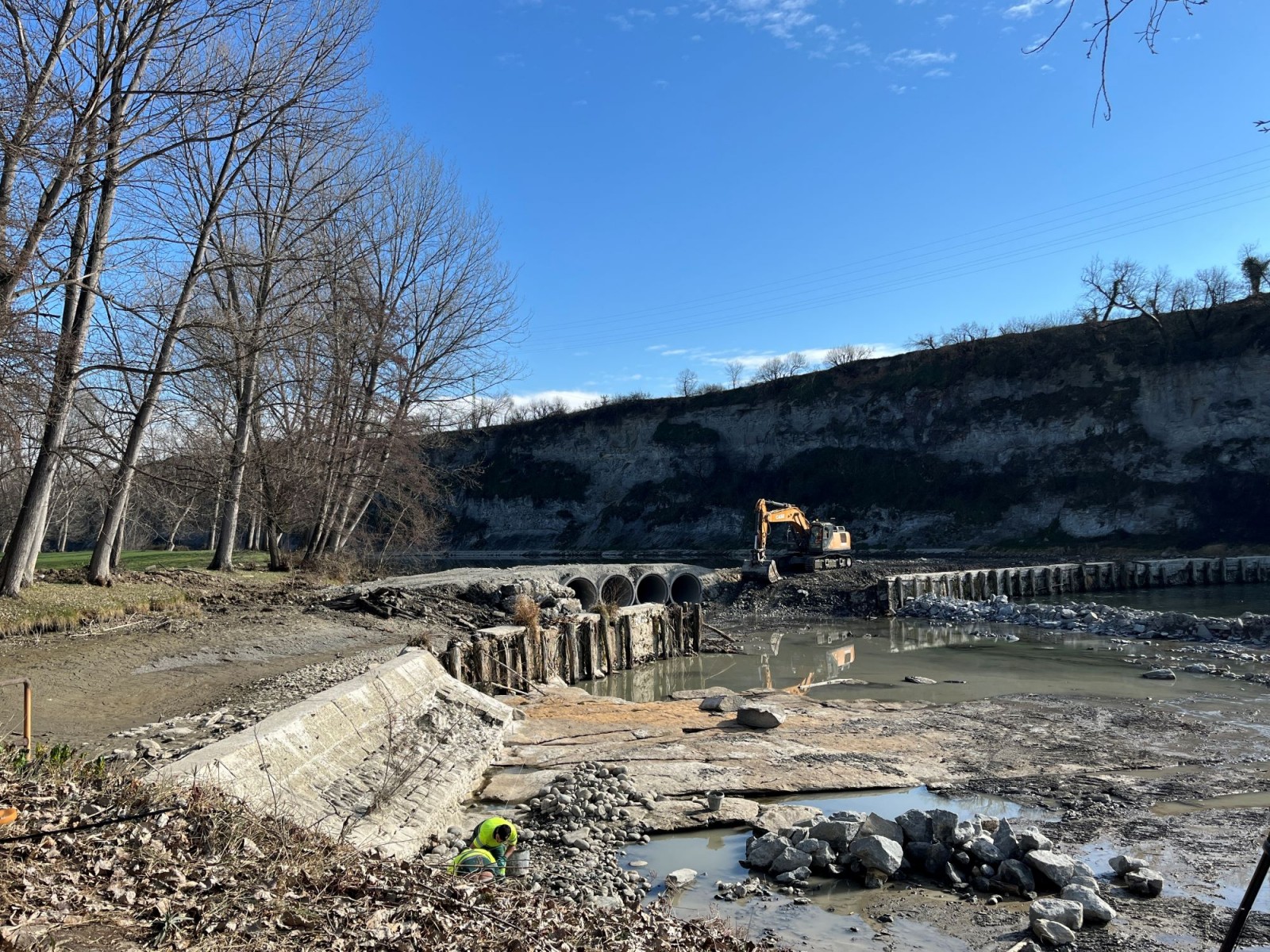 Obres de retirada de la resclosa de Can Buxó