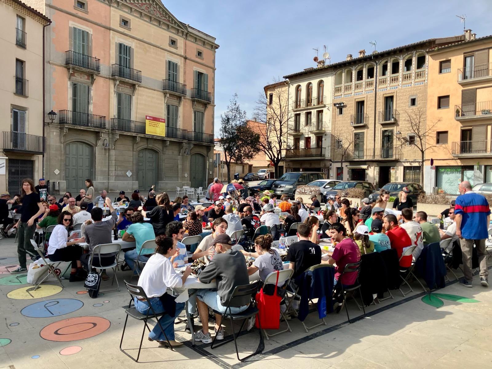 Imatge d'una anterior edició de la calçotada manlleuenca
