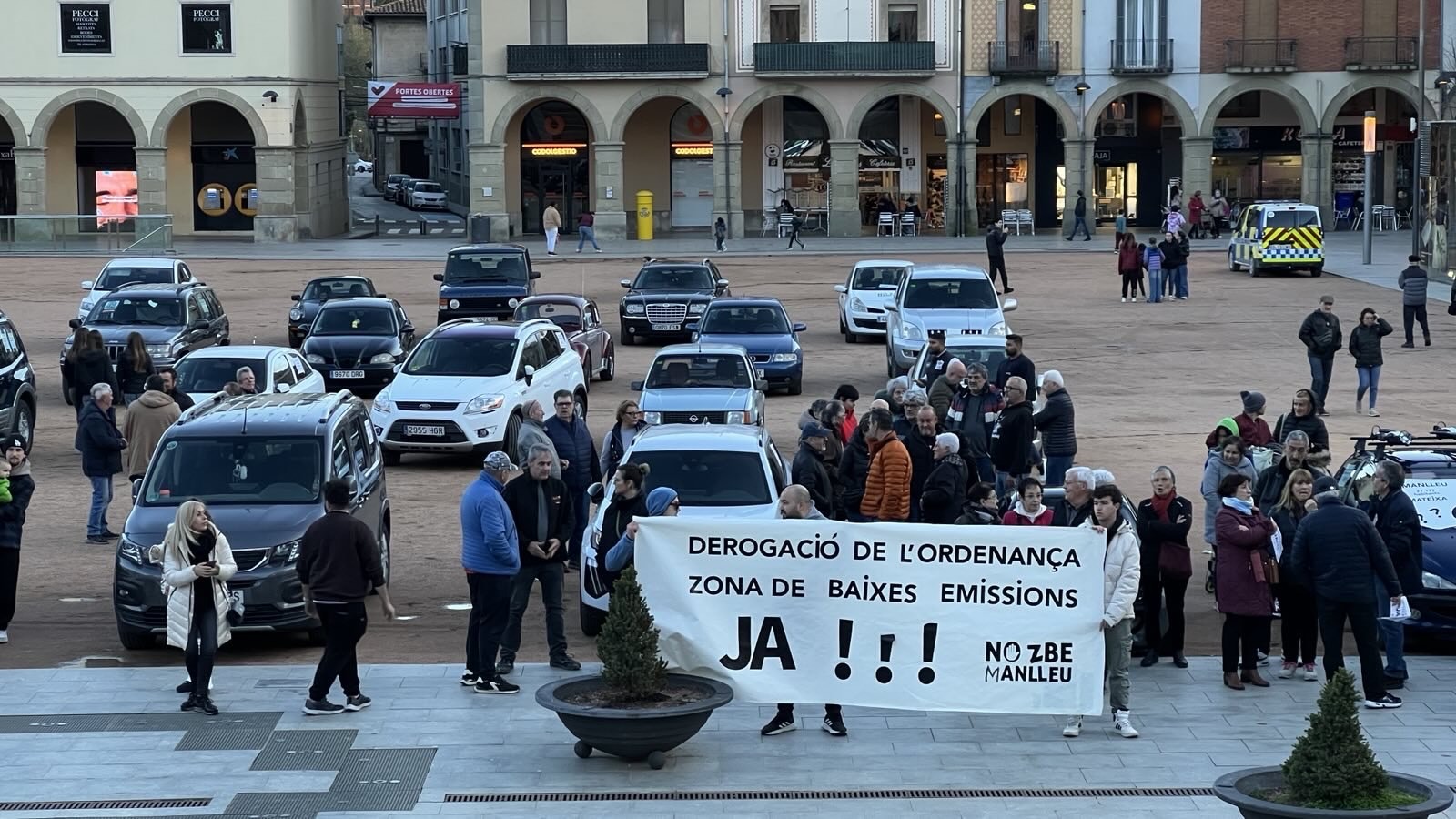 Un instant de la concentració a la plaça
