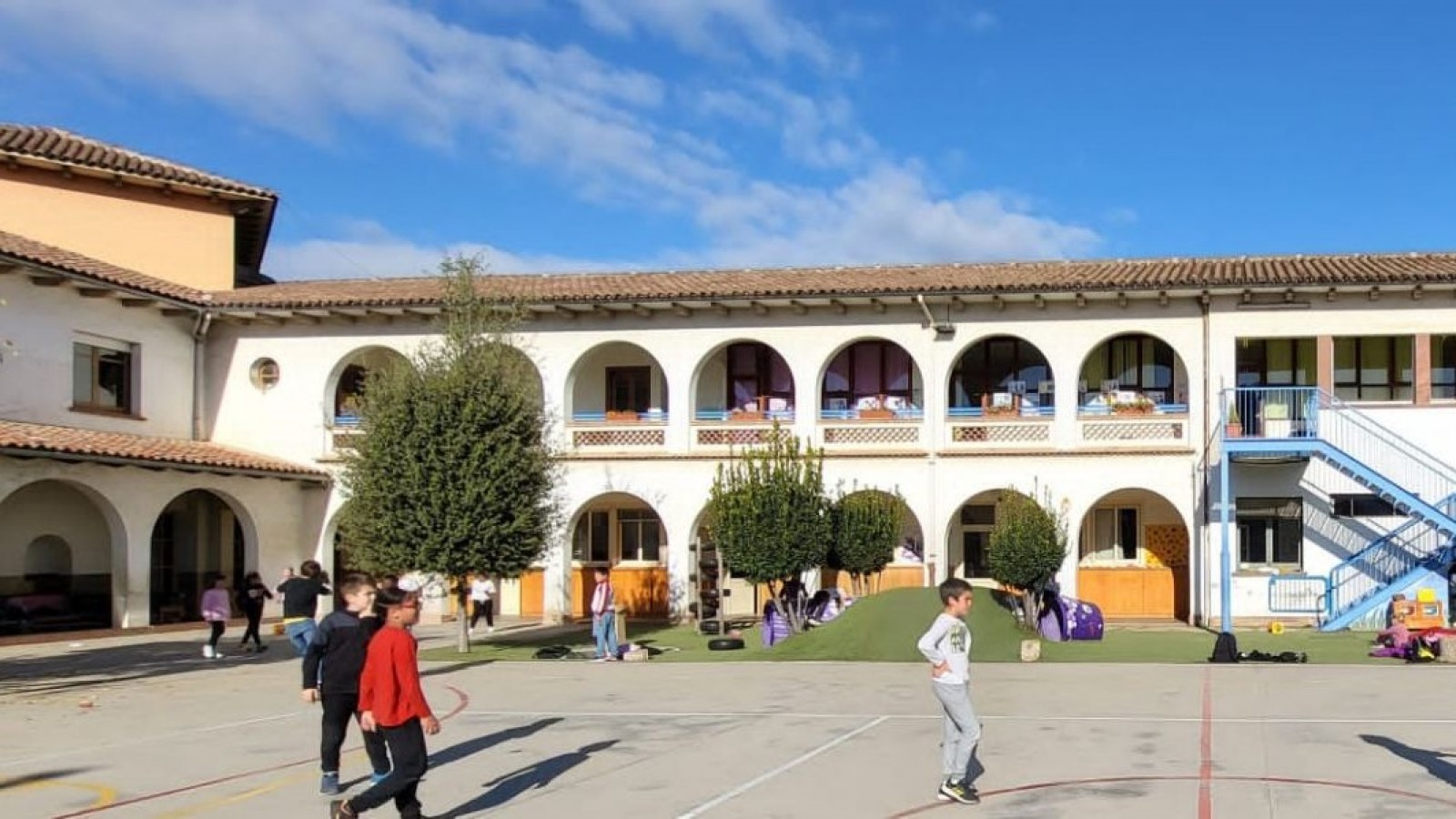 La mostra explica la història i evolució del centre