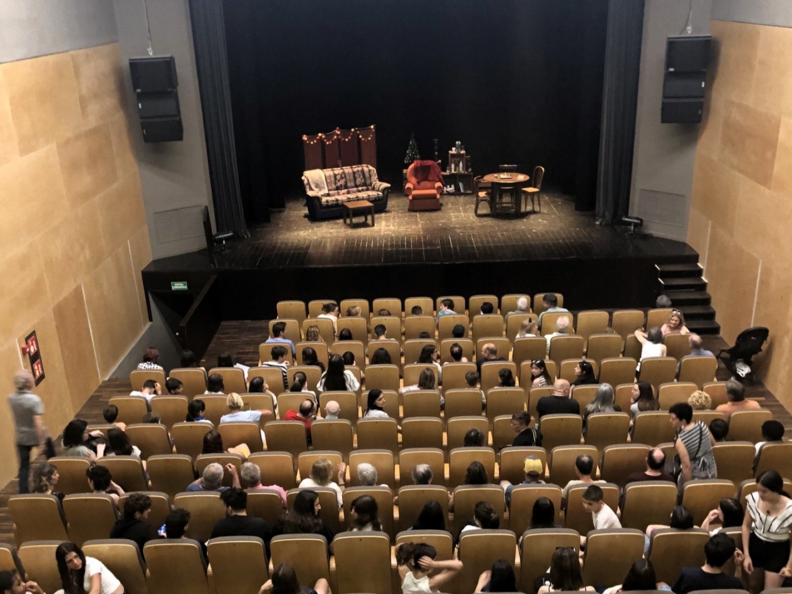 El Teatre Municipal va acollir les obres dels joves
