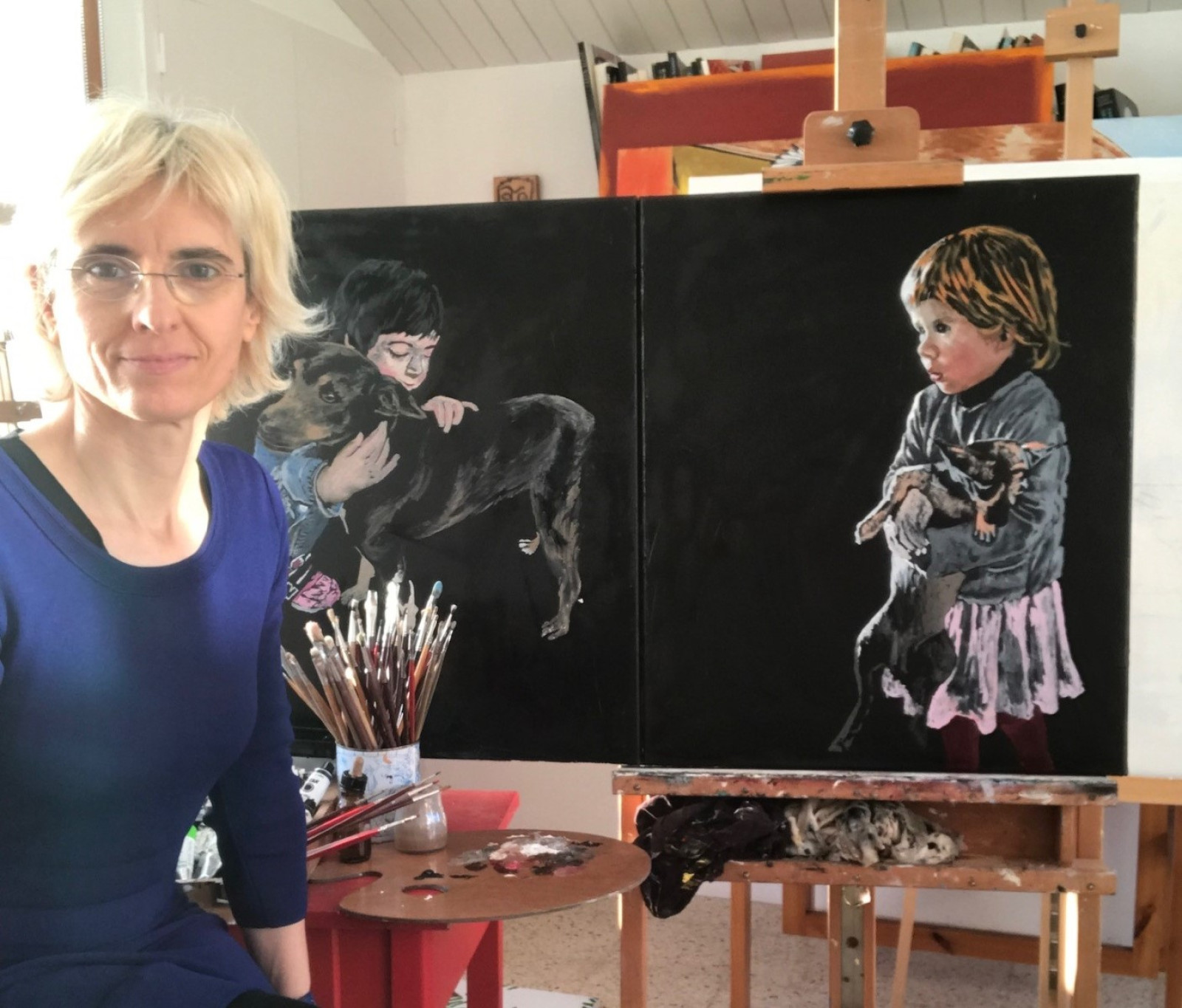 Carlota Delgar al seu estudi de creació