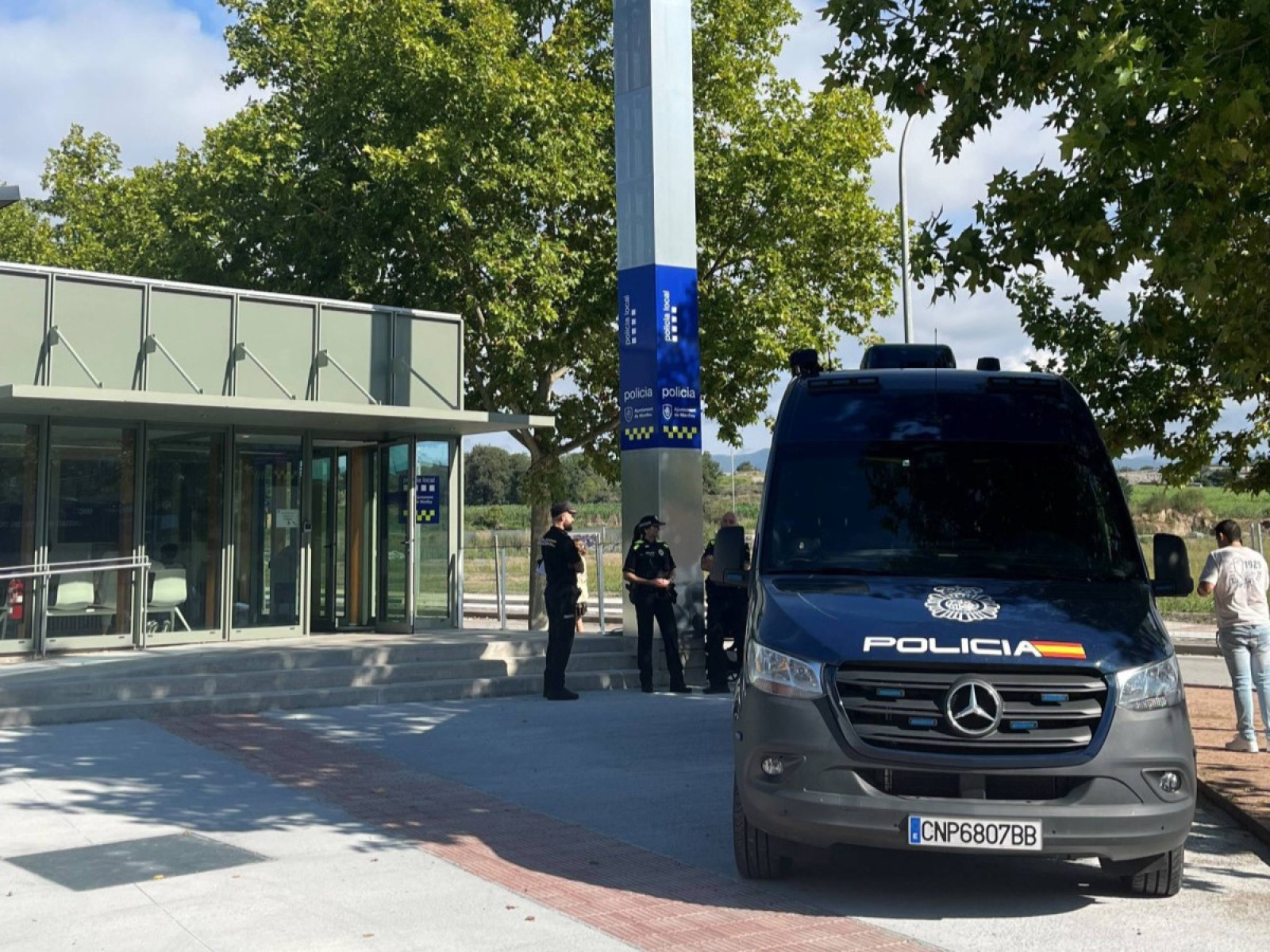 El vehicle de la  Policia Nacional s'instal·larà davant la comissaria