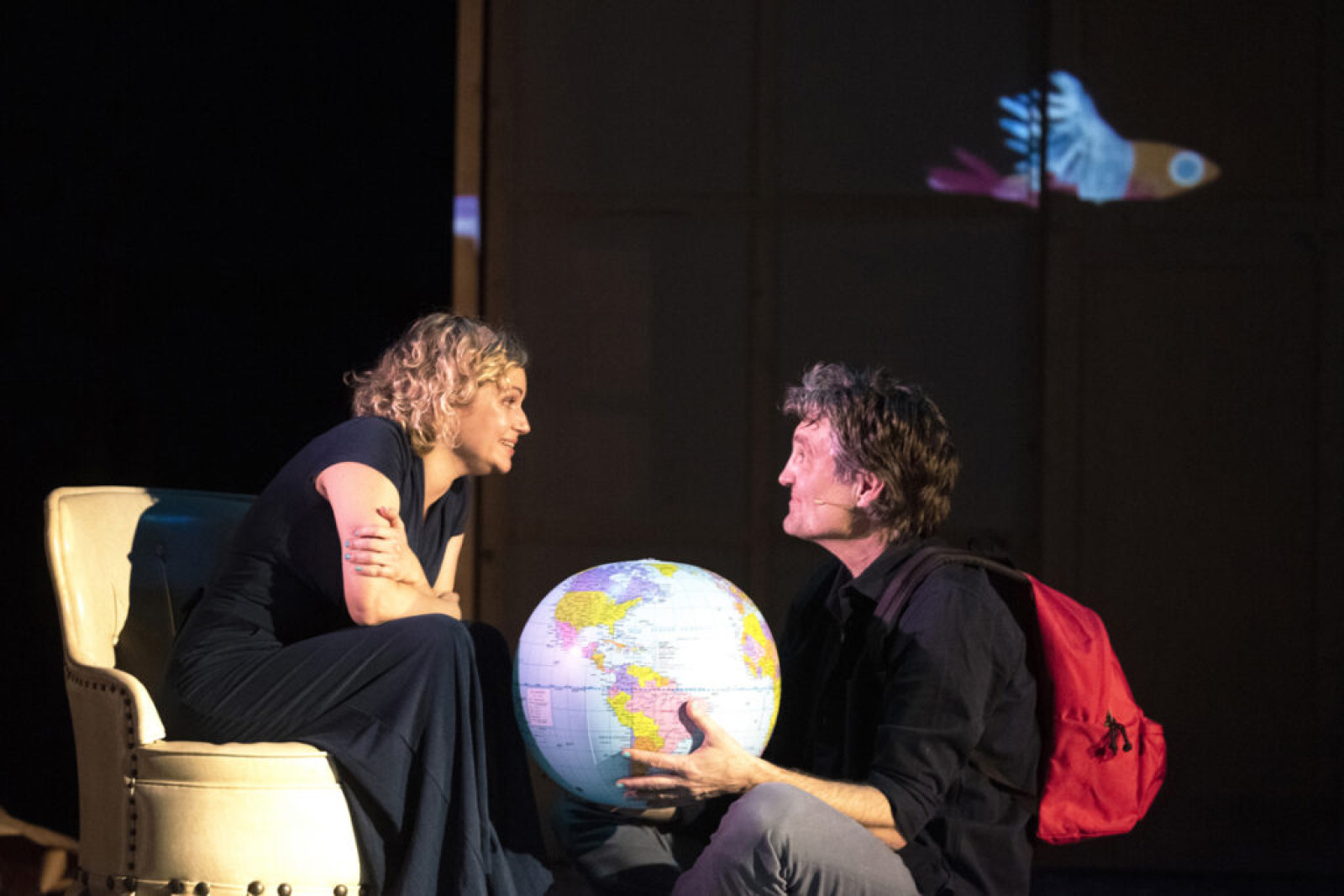 Una escena de l'obra de teatre 'La motxilla de l'Ada'