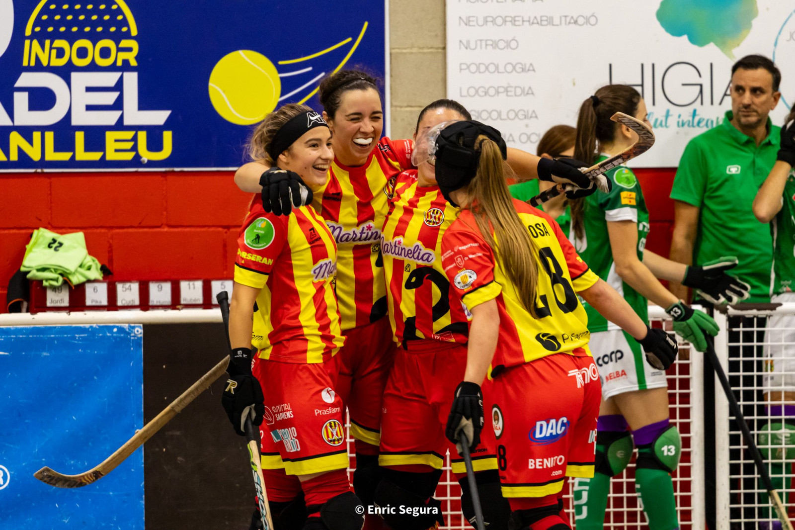 El CP Manlleu guanya de manera contundent a casa contra el Cerdanyola