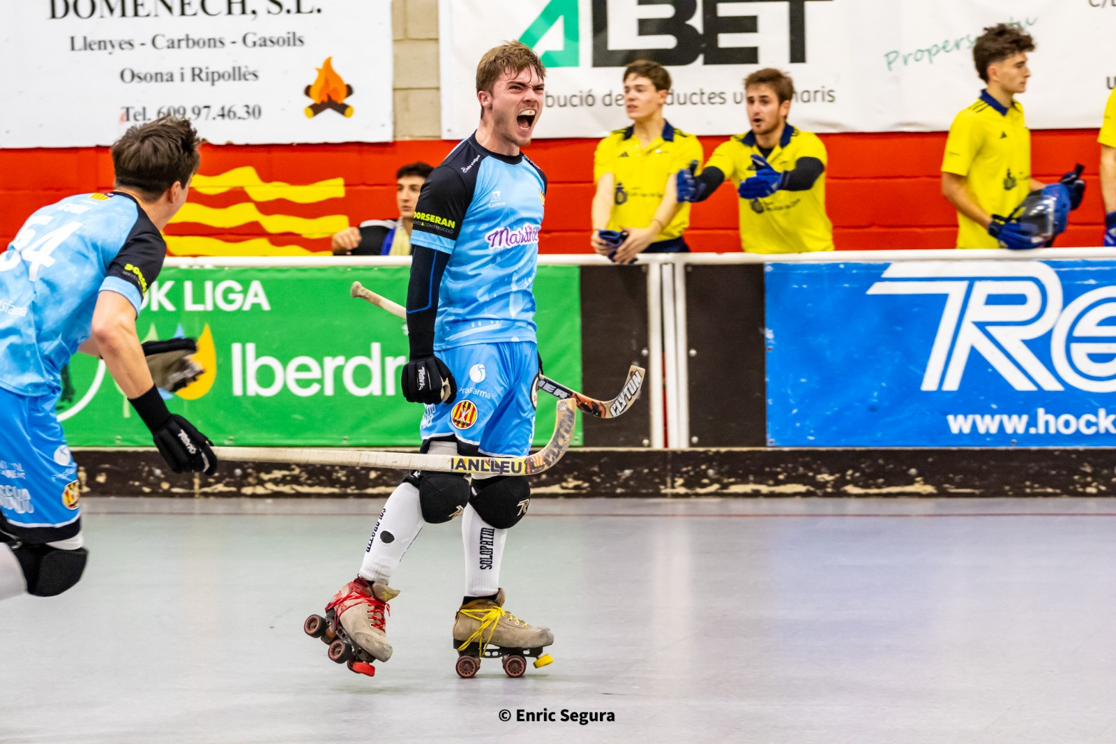 Els tres punts permeten catapultar als manlleuencs a la primera posició