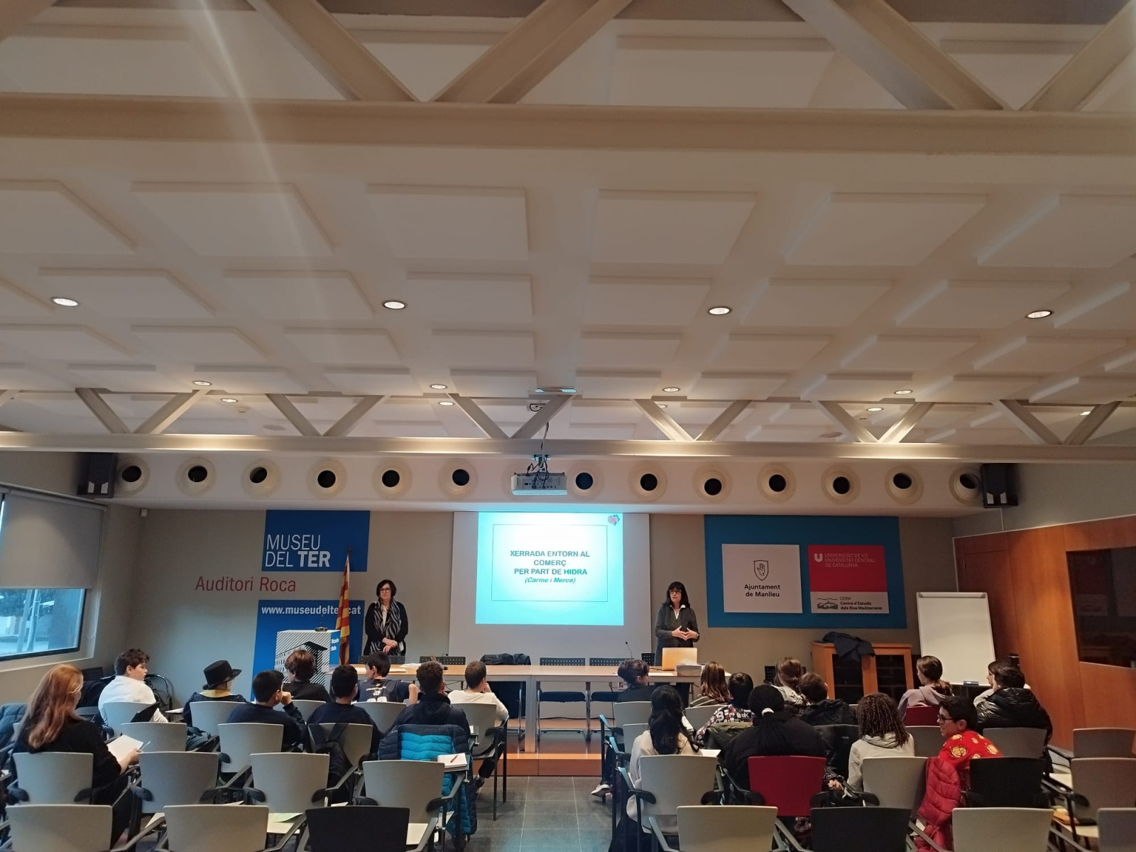 La sessió ha comptat amb la participació de les tècniques d'Hidra