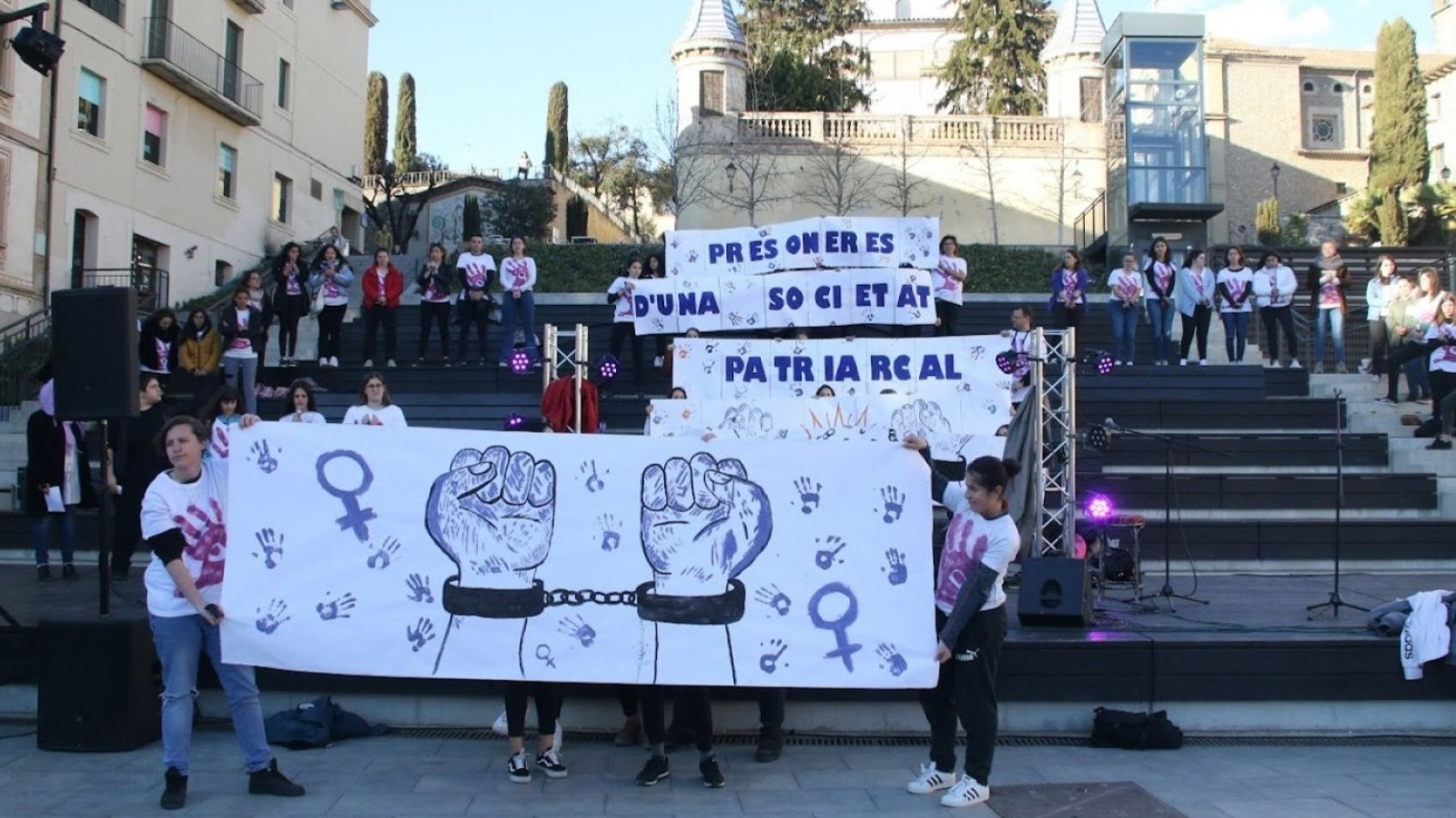 Un acte de commemoració del 8M a Manlleu