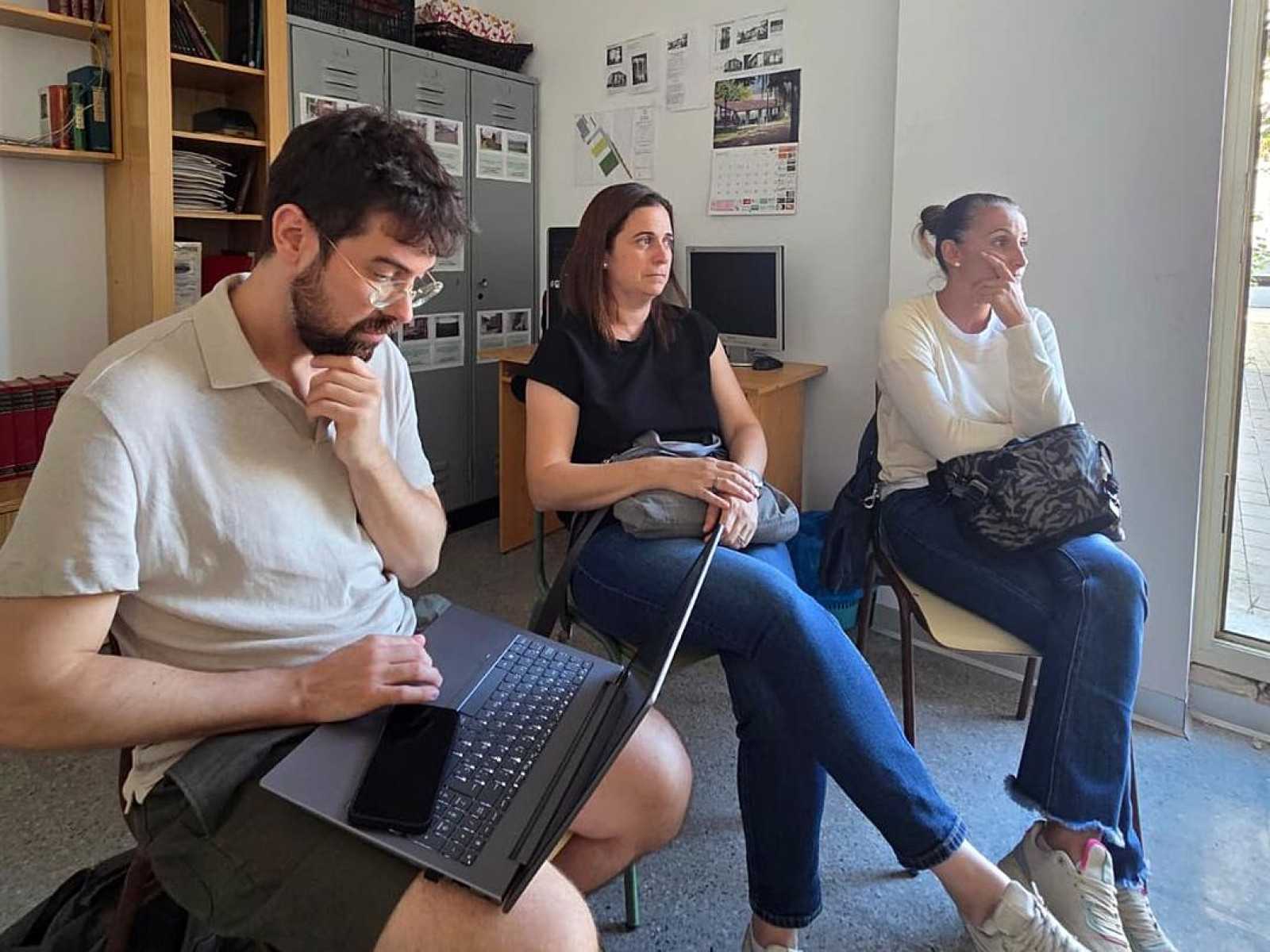 La finalitat es acompanyar les families afectades per trobar solucions per avançar en la rehabilitatció i reparació de danys